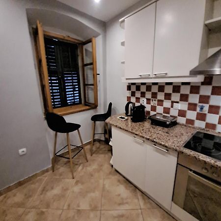 Cozy 2 Bedroom Apartment In Antique Bizanti Palace Kotor Luaran gambar