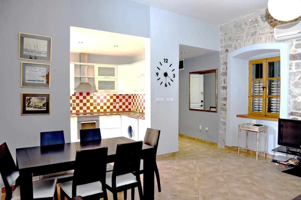Cozy 2 Bedroom Apartment In Antique Bizanti Palace Kotor Luaran gambar