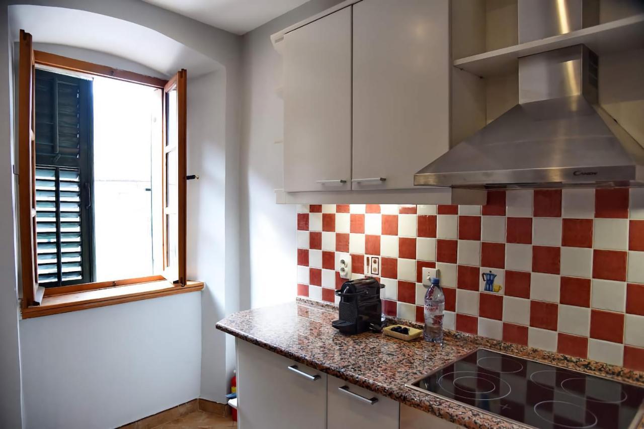 Cozy 2 Bedroom Apartment In Antique Bizanti Palace Kotor Luaran gambar